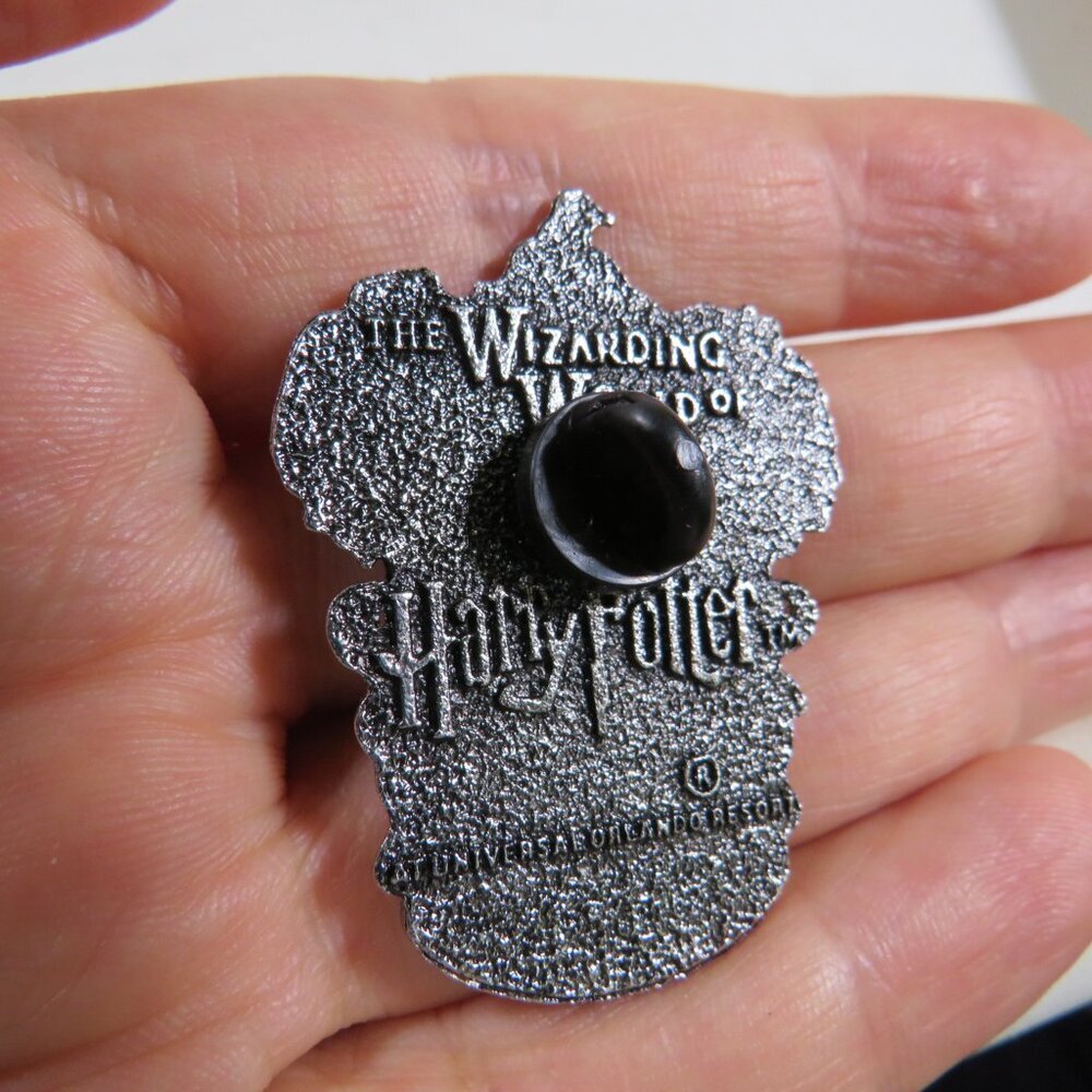 Harry Potter Metal Lapel Pin BLUE from Universal Orlando - Picture 3 of 5